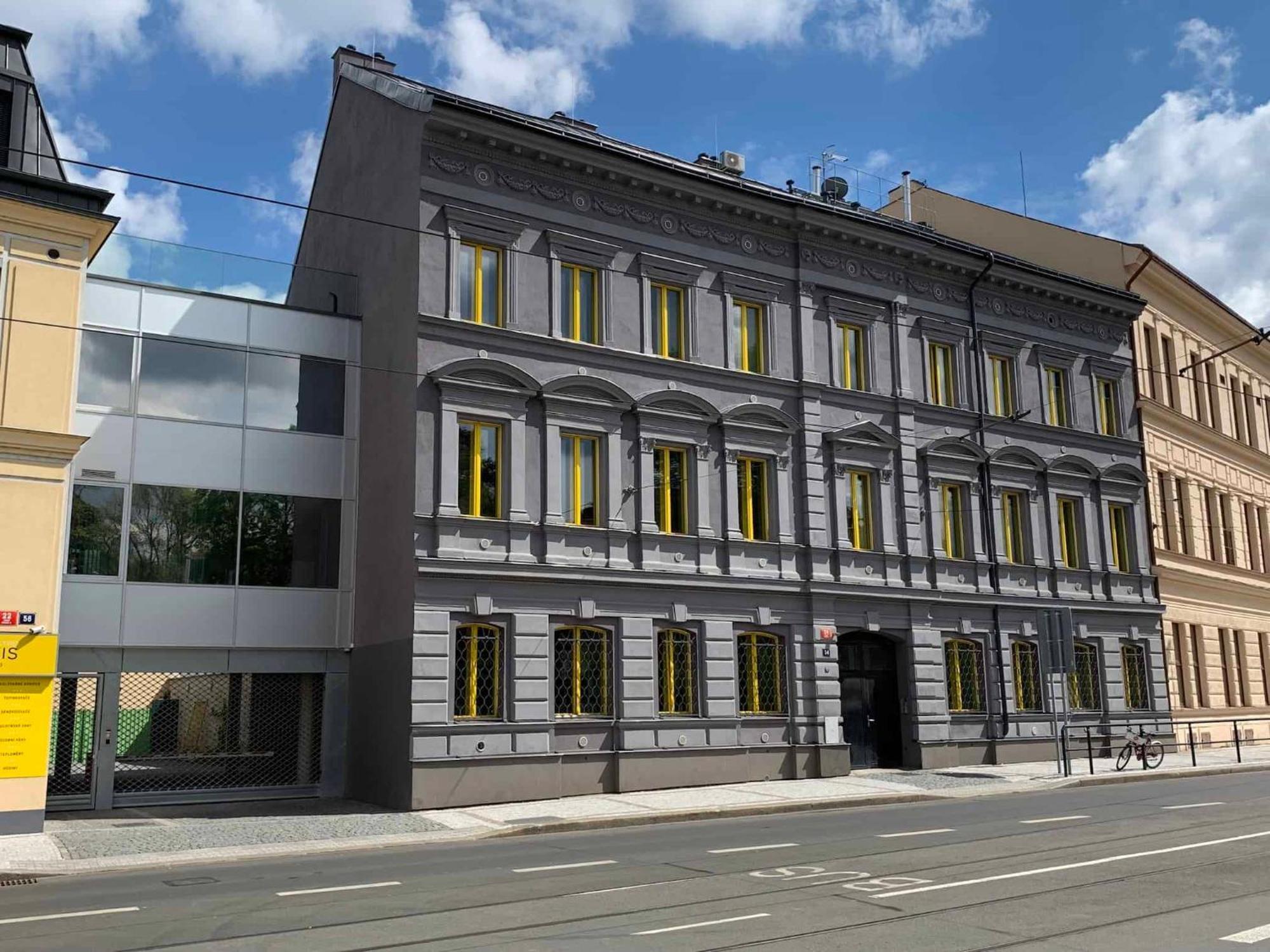 Lyly Apartment - Modern Apartment With Free Parking Prag Exteriör bild